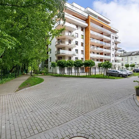 Appartement Duzy Z Parkingiem I Balkonem W Kolobrzegu By Renters Kołobrzeg